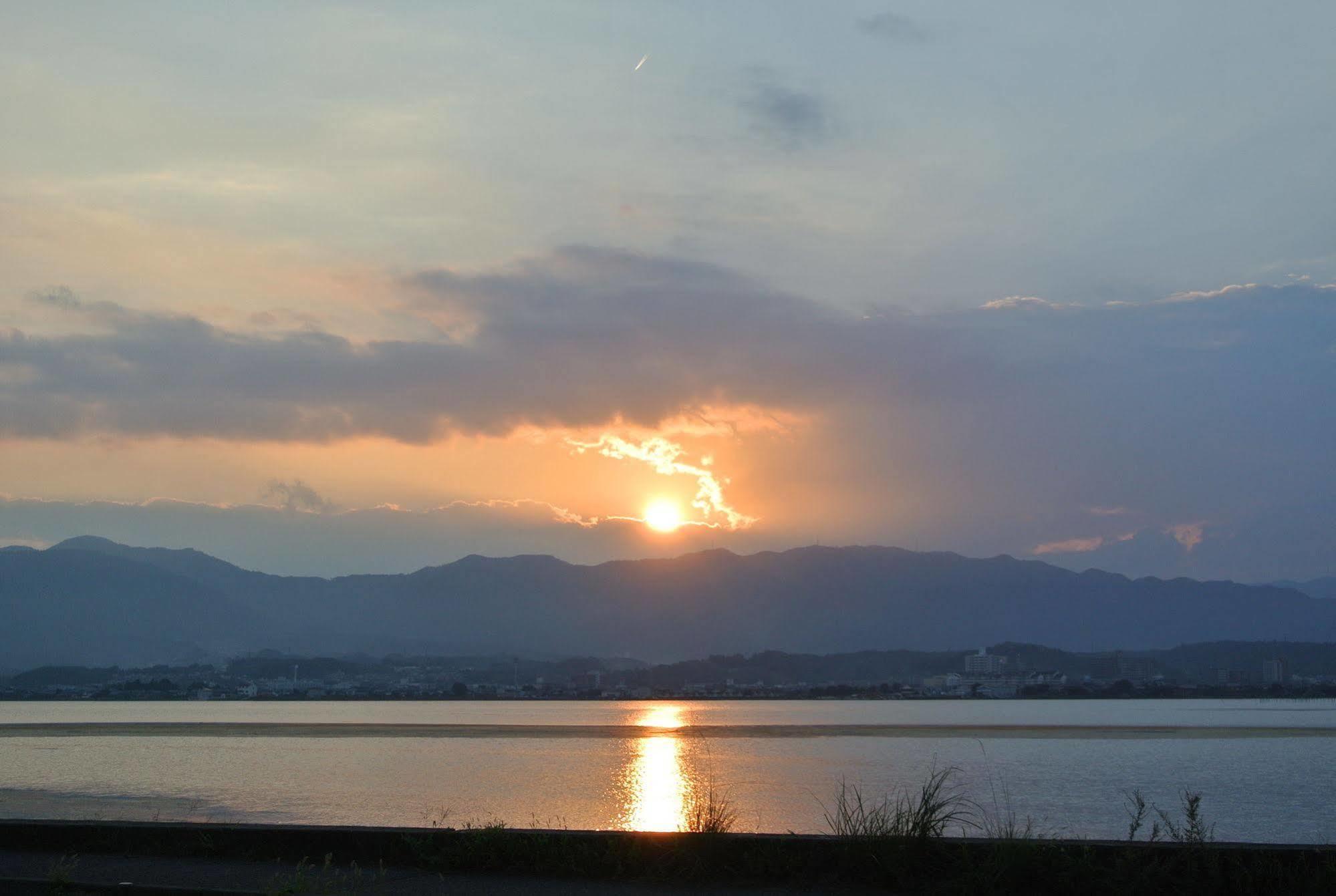 Hotel Biwako Plaza Moriyama Buitenkant foto